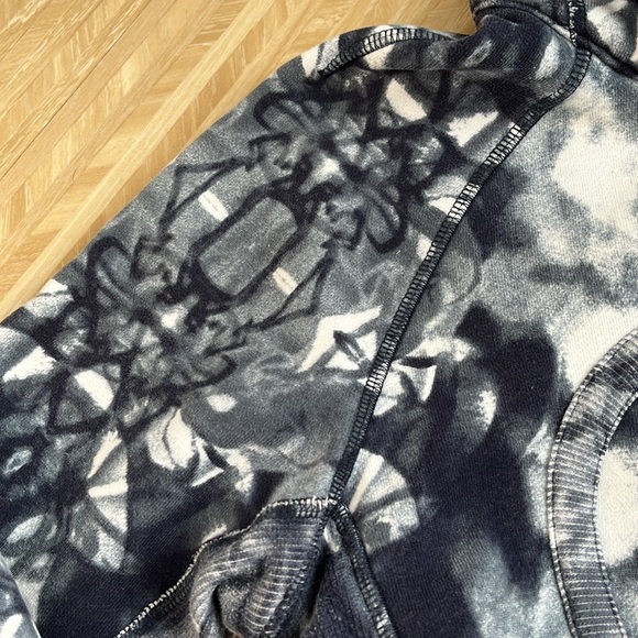 Lululemon scuba zip up - Picture 3 of 3